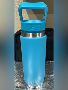 Yeti Sky Blue Insulated Bottle with Stainless Rim